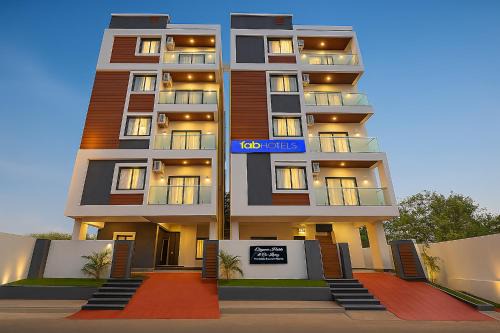 Hyderabad Hotel | FabHotel Elegance - Nr US Consulate, Financial District