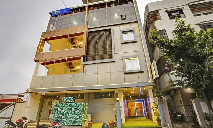 Kolar Road Hotel | Fabhotel Happy Stay I