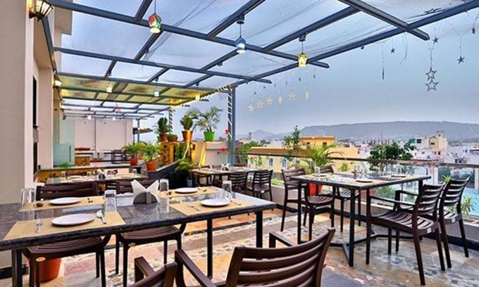 Central Area Hotel | Fabhotel Prime Shree Dev Prime