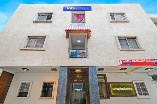 Ranchi Hotel | FabHotel Rajdhani Residency
