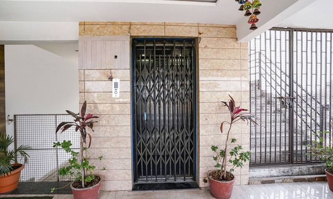 Ahmedabad Hotel | Fabhotel Ratna Palace
