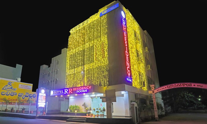 Khammam Hotel | Fabhotel Rr Residency I