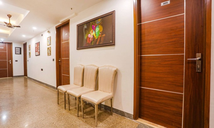 Kalkaji Hotel | FabHotel RS Golden