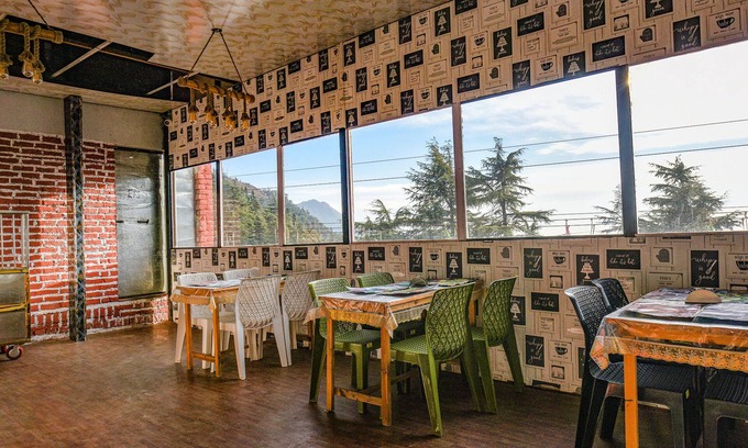 Dhanaulti Hotel | Fabhotel Sizzling Resort & Adventure