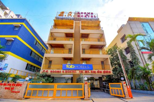Wakad Hotel | FabHotel SR Wakad - Nr Mall of Millenium