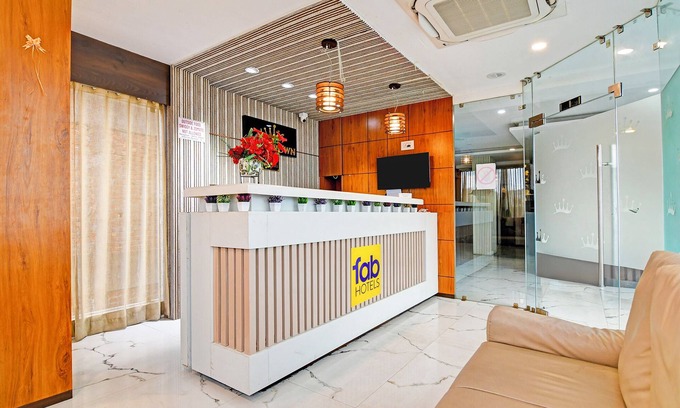 Barasat Hotel | Fabhotel The Crown