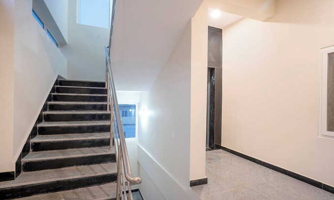 Hyderabad Hotel | Fabhotel Three Waves