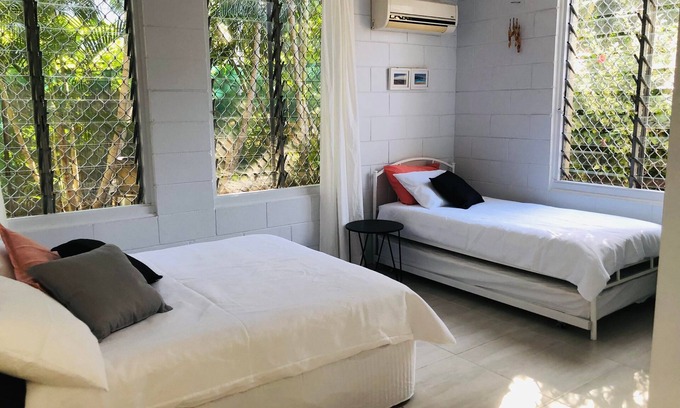 Railway Estate House | Fabulous 2BR Townsville city fringe stay.