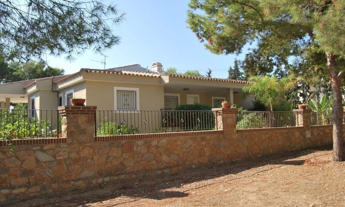 La Azohia Ski Chalet | Fabulous and spacious beach chalet