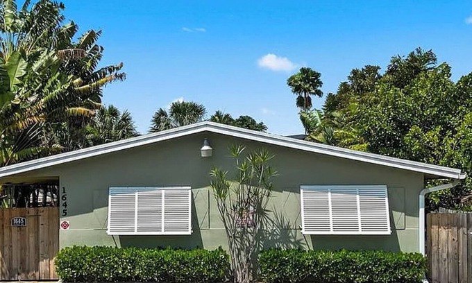 Middle River Terrace Apartment | Fabulous apartment with AC in sunny Fort Lauderdale
