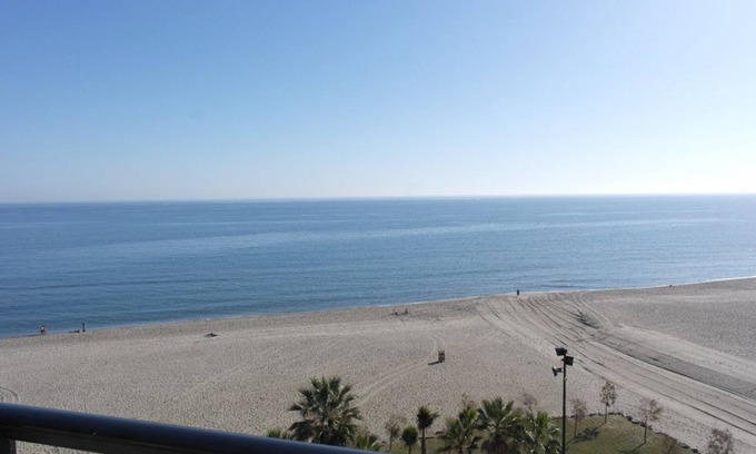 Torreblanca Apartment | Fabulous beachfront location - los Boliches.