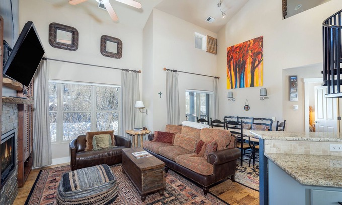 Mountain Village Condo | Fabulous condo close to Chair lifts 1 and 10 in Meadows Area