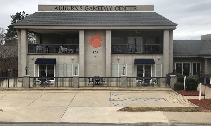 Auburn Condo | FABULOUS Condo Unit - Closest to AU Stadium, Arena & Plainsman Park!
