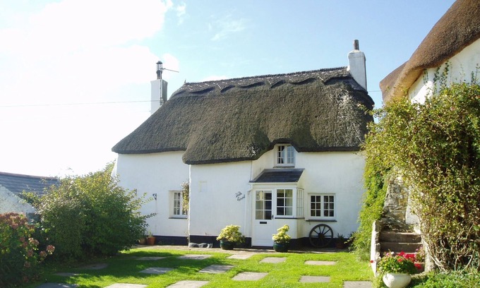 Malborough Cottage | Fabulous cottage near Salcombe with views, pet-friendly and secluded garden