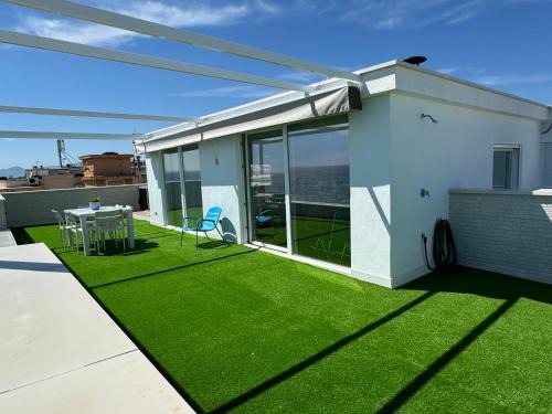 Salou City Centre Apartment | Fabulous front sea penthouse