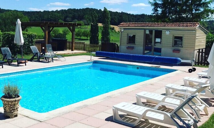 Grand-Brassac House | Fabulous Location-Country Cottage-heated pool-sauna-Zip Line-Pool Table