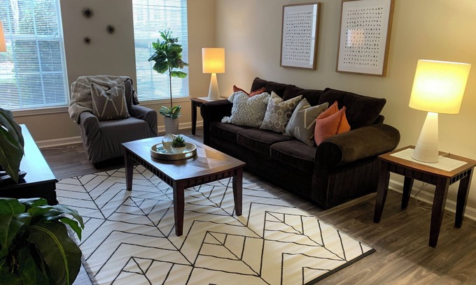 Alpharetta Apartment | Fabulous One Bed/One Bath Fully-Furnished Apartment in Alpharetta
