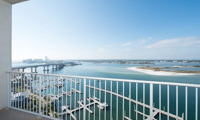 Orange Beach East Condo | Fabulous Penthouse Condo with Picturesque View and best amenities! Free Wi-fi
