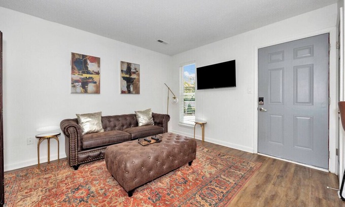 Huntsville Apartment | Fabulous studio w/AC in charming Huntsville