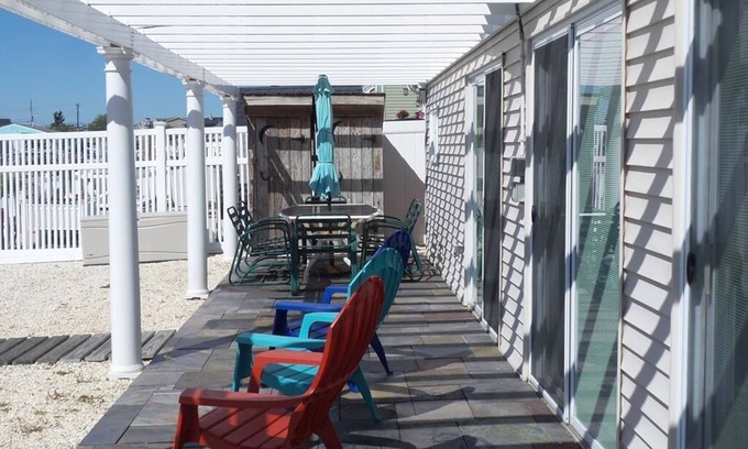 Beach Haven West House | Fabulous summer rental 3/1 and open floor plan