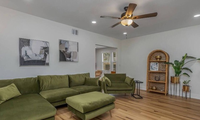 Caddo Heights-South Highlands House | Fabulously Furnished Forest - Luxury MCM Getaway