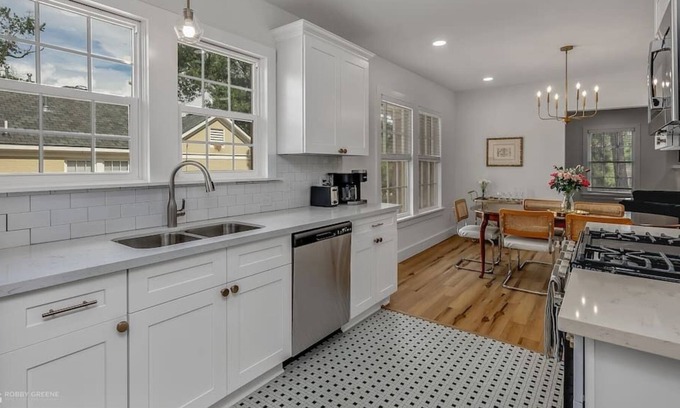 Caddo Heights-South Highlands House | Fabulously Furnished Forest - Home Away From Home