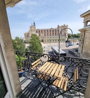 Saint-Germain-en-Laye Apartment | Face château St Germain en Laye, appartement 4 à 6 personnes, 23 min de Paris Champs-Elysées