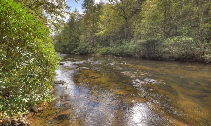 Blue Ridge Cabin | Fade Away on Fightingtown | Hot Tub | Creekside | Pool Table