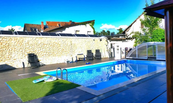Kettwig Apartment | Fafa Home with Pool