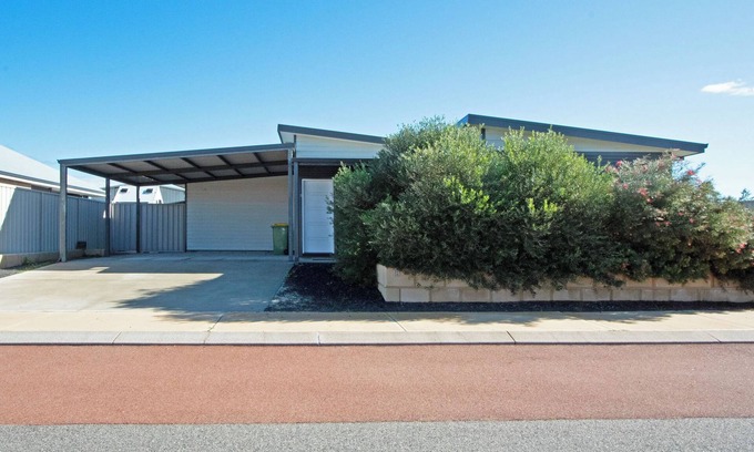 Jurien Bay House | Fair Winds: 4 BR, 2 BA in Jurien Bay, Sleeps 8