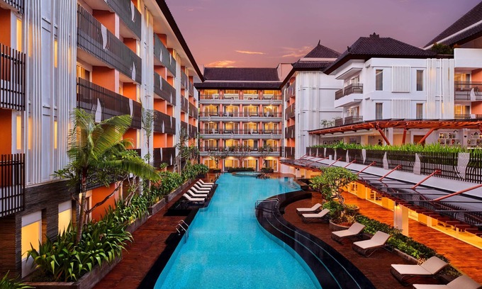 Sunset Road Hotel | Fairfield by Marriott Bali Kuta Sunset Road