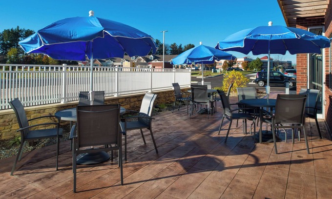 Stow Hotel | Fairfield Inn and Suites by Marriott Akron Stow