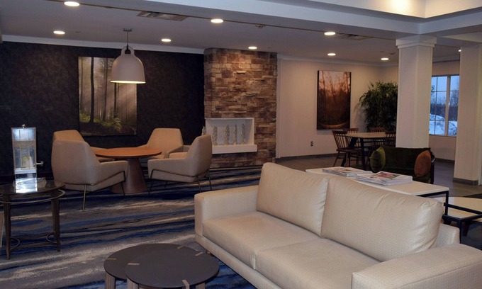 Austintown Hotel | Fairfield Inn and Suites by Marriott Youngstown Austintown