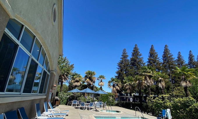 Sacramento Hotel | Fairfield Inn by Marriott Sacramento Cal Expo