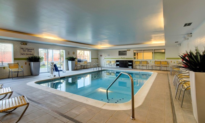 Woodbridge Hotel | Fairfield Inn By Marriott Potomac Mills