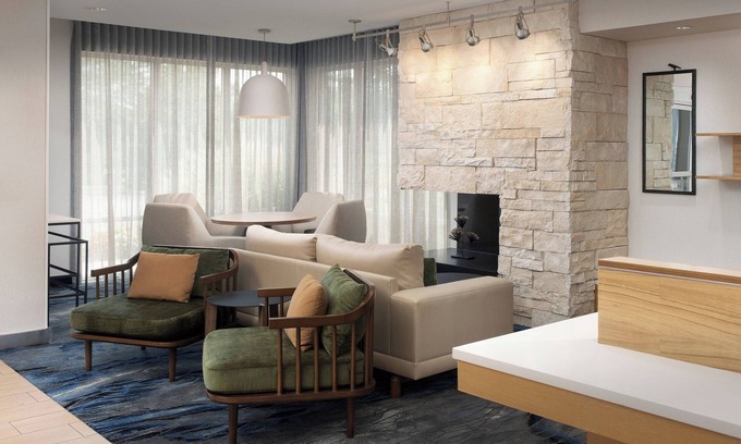 Linthicum Heights Hotel | Fairfield Inn & Suites Baltimore BWI Airport