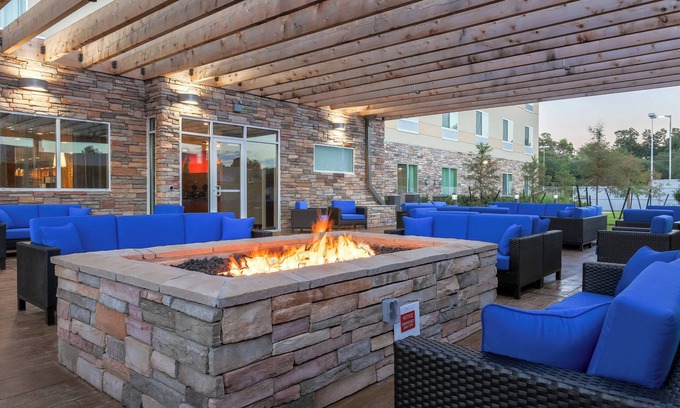 Alexandria Hotel | Fairfield Inn & Suites by Marriott Alexandria
