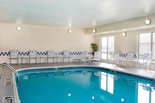 Champaign Hotel | Fairfield Inn & Suites by Marriott Champaign