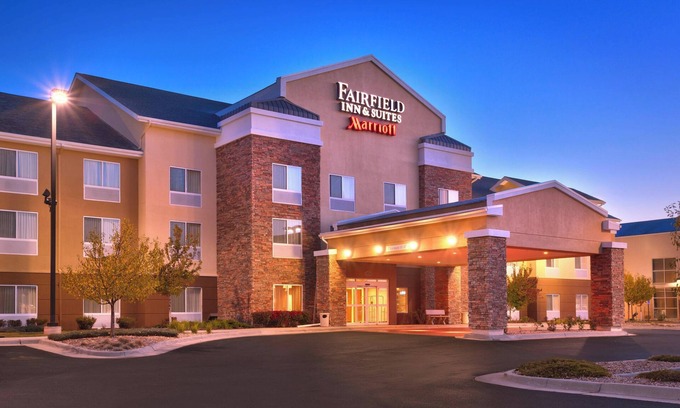 Gillette Hotel | Fairfield Inn & Suites by Marriott Gillette
