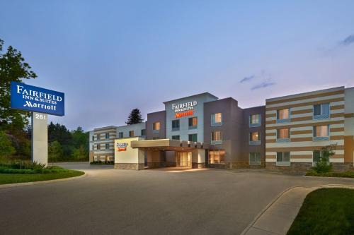 Barrie Hotel | Fairfield Inn & Suites by Marriott Barrie