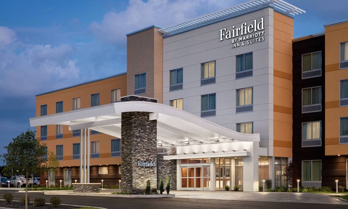 Crete Hotel | Fairfield Inn & Suites by Marriott Lincoln Crete