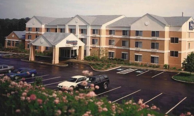 Butler Hotel | Fairfield Inn & Suites by Marriott Butler