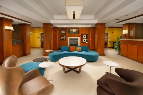 Lacy-Lakeview Hotel | Fairfield Inn & Suites by Marriott Waco North