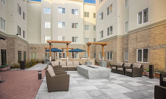 Alviso Hotel | Fairfield Inn & Suites by Marriott San Jose North/Silicon Valley