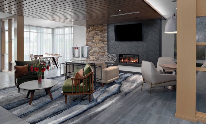 Lake Geneva Hotel | Fairfield Inn & Suites by Marriott Lake Geneva