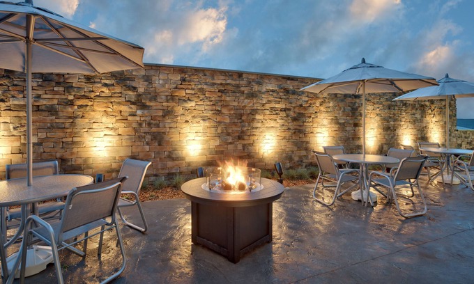 Springfield Hotel | Fairfield Inn & Suites by Marriott Springfield North