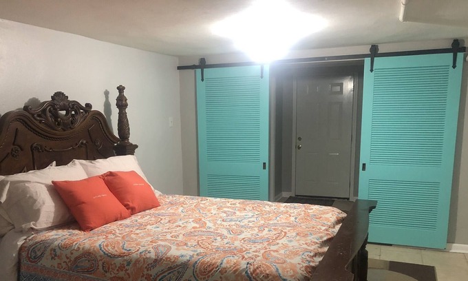 Fairgrounds House | Fairgrounds Ca$ino Pied A Terre 2