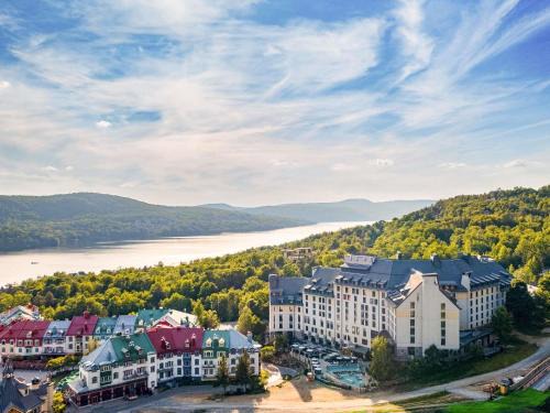 Mont-Tremblant Pedestrian Village Hotel | Fairmont Tremblant