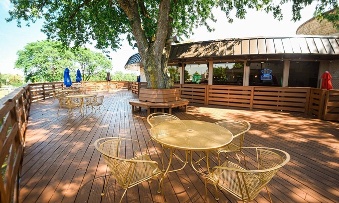 Mishicot Resort | Fairway Inn & Suites