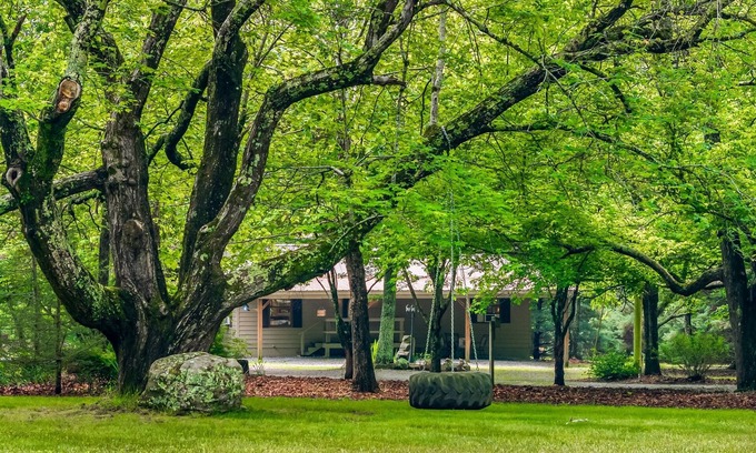 Mentone Other | Faith Family Farmhouse | Guest Cottage | Farm | Fire Pit | WiFi | Dog Friendly